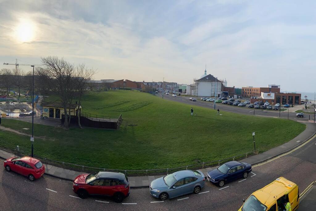 Hightide Seaside Apartment With Beach & Spanish City Views Whitley Bay Exteriör bild